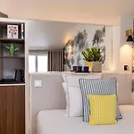 Hotel La Canopée 3*