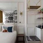 La Canopée 3* Paris