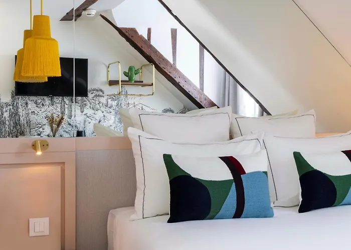 Hotel La Canopée 3*