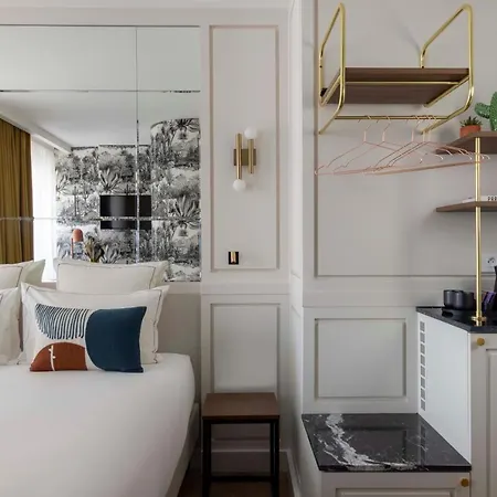 La Canopee 3* Parijs