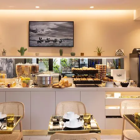 La Canopee 3* Parijs